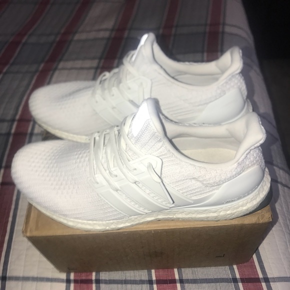 ultra boost triple white 4.0